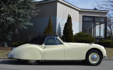 Jaguar-XK-1957-Convertible-3