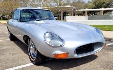 Jaguar-XKE-1969-Classic-Car-14