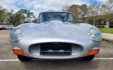 Jaguar-XKE-1969-Classic-Car-15