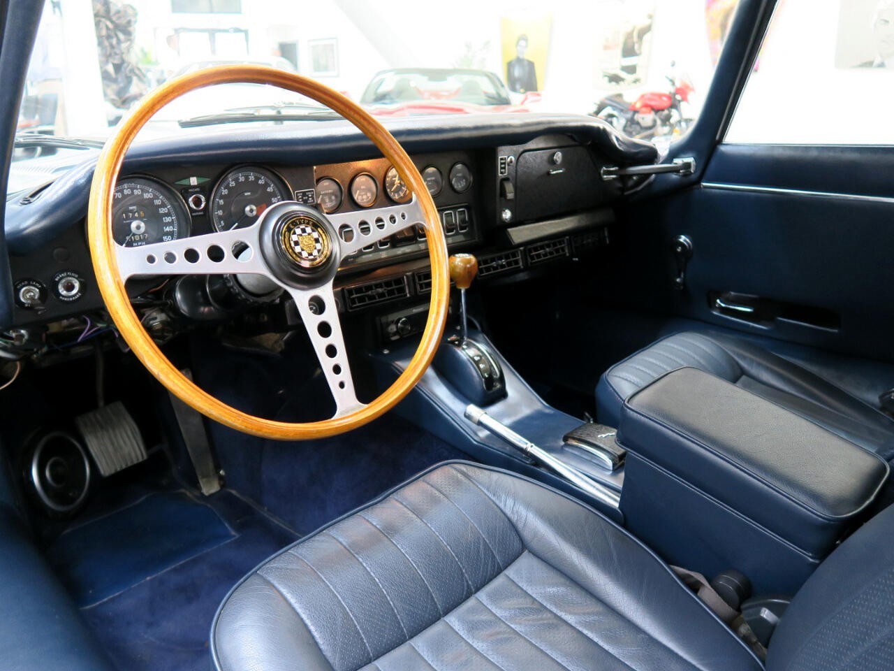 Jaguar-XKE-1969-Classic-Car-20