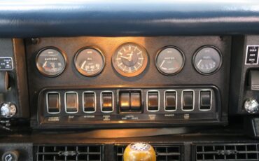 Jaguar-XKE-1969-Classic-Car-23