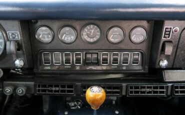 Jaguar-XKE-1969-Classic-Car-24