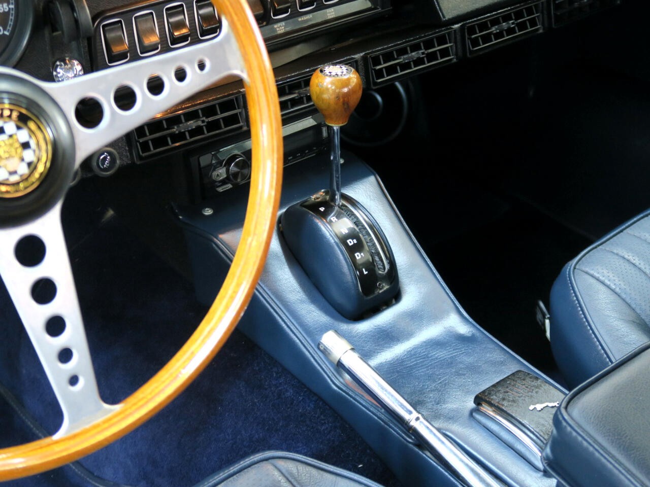 Jaguar-XKE-1969-Classic-Car-25