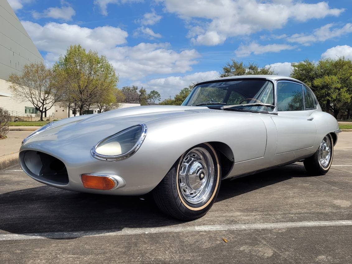 Jaguar-XKE-1969-Classic-Car-3