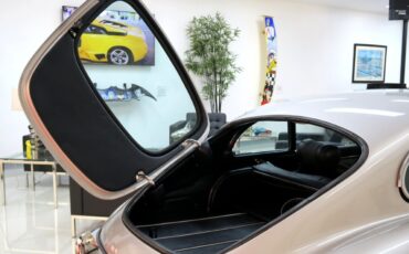 Jaguar-XKE-1969-Classic-Car-35