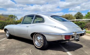 Jaguar-XKE-1969-Classic-Car-5