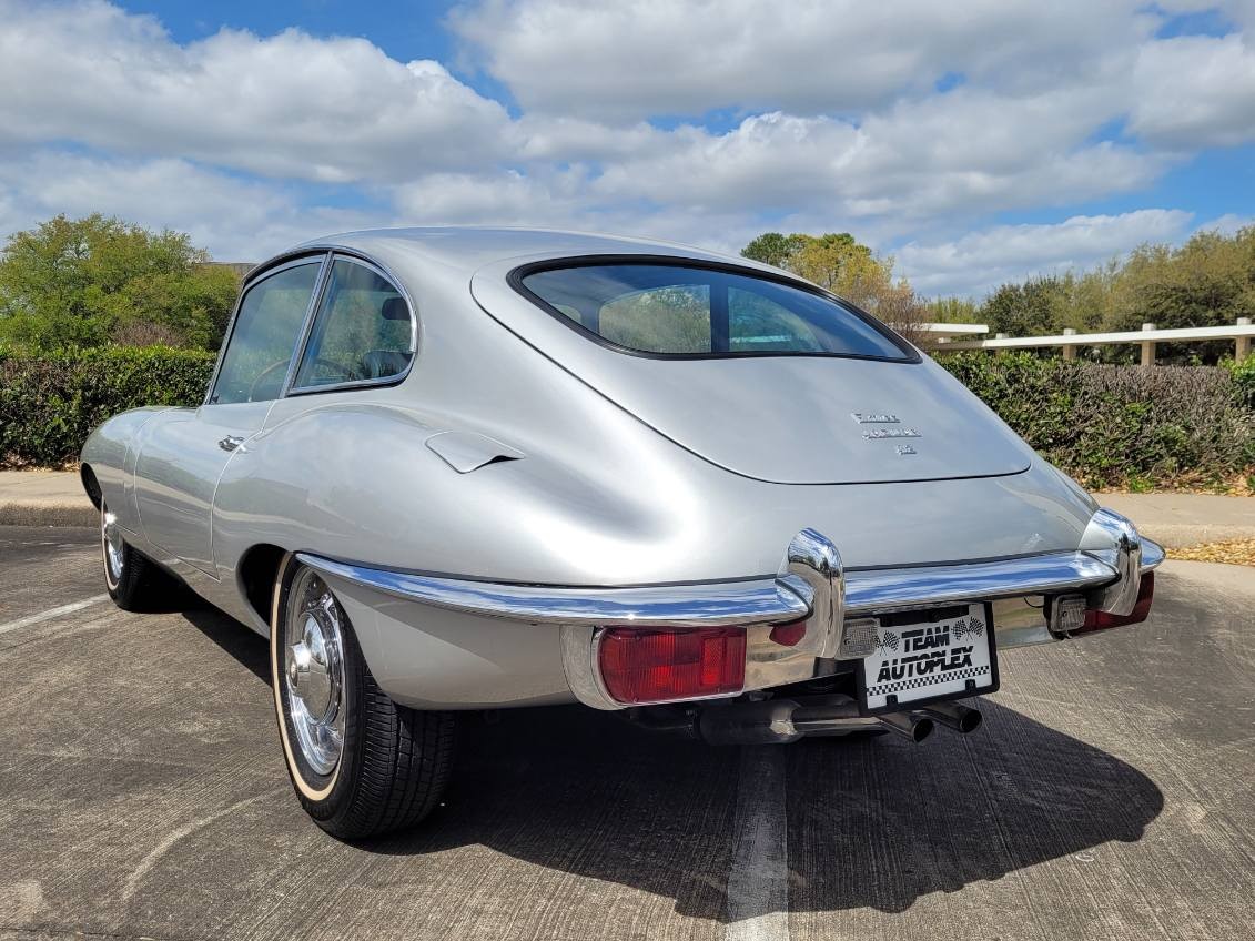 Jaguar-XKE-1969-Classic-Car-6