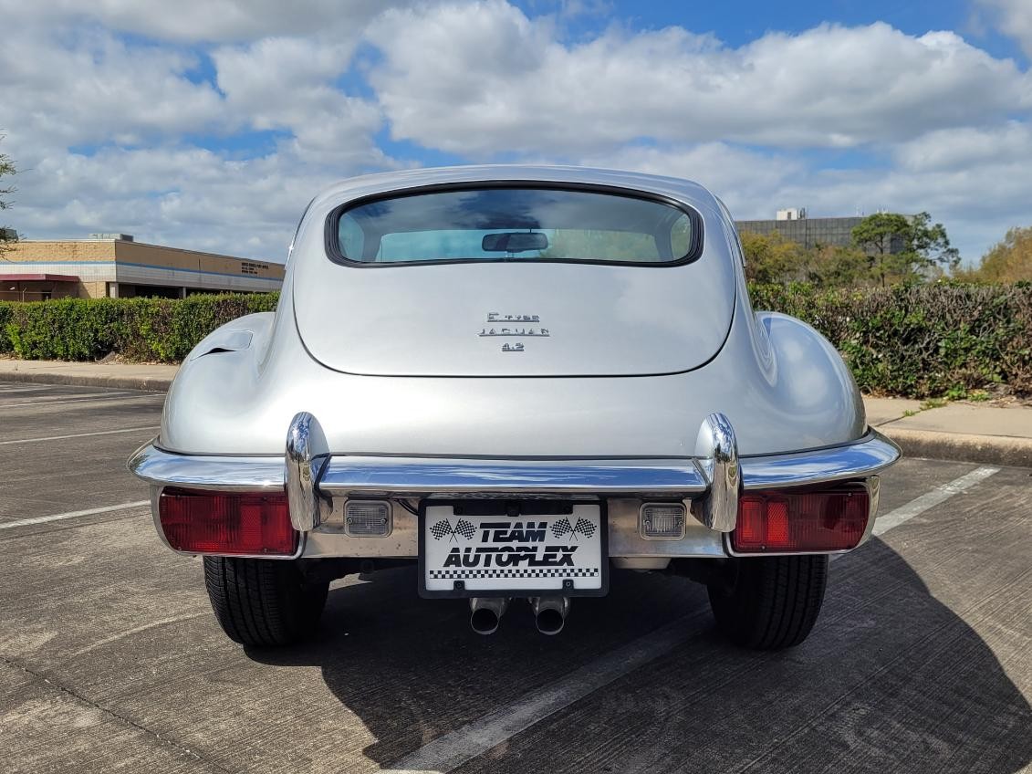 Jaguar-XKE-1969-Classic-Car-7