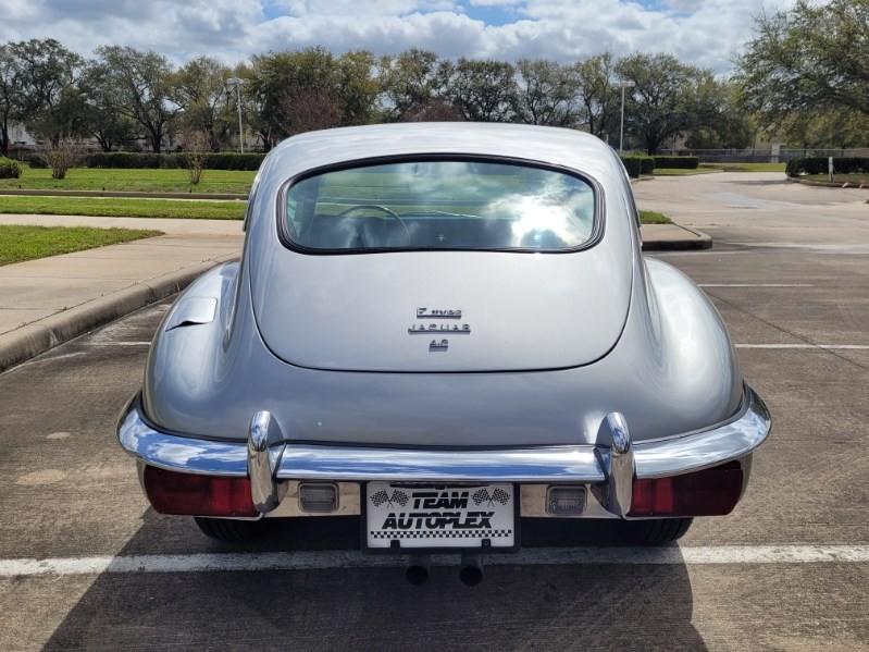 Jaguar-XKE-1969-Classic-Car-8