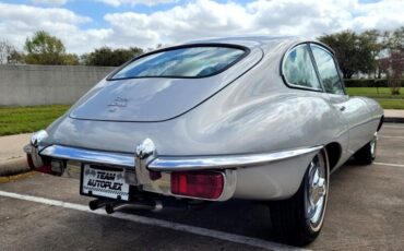 Jaguar-XKE-1969-Classic-Car-9