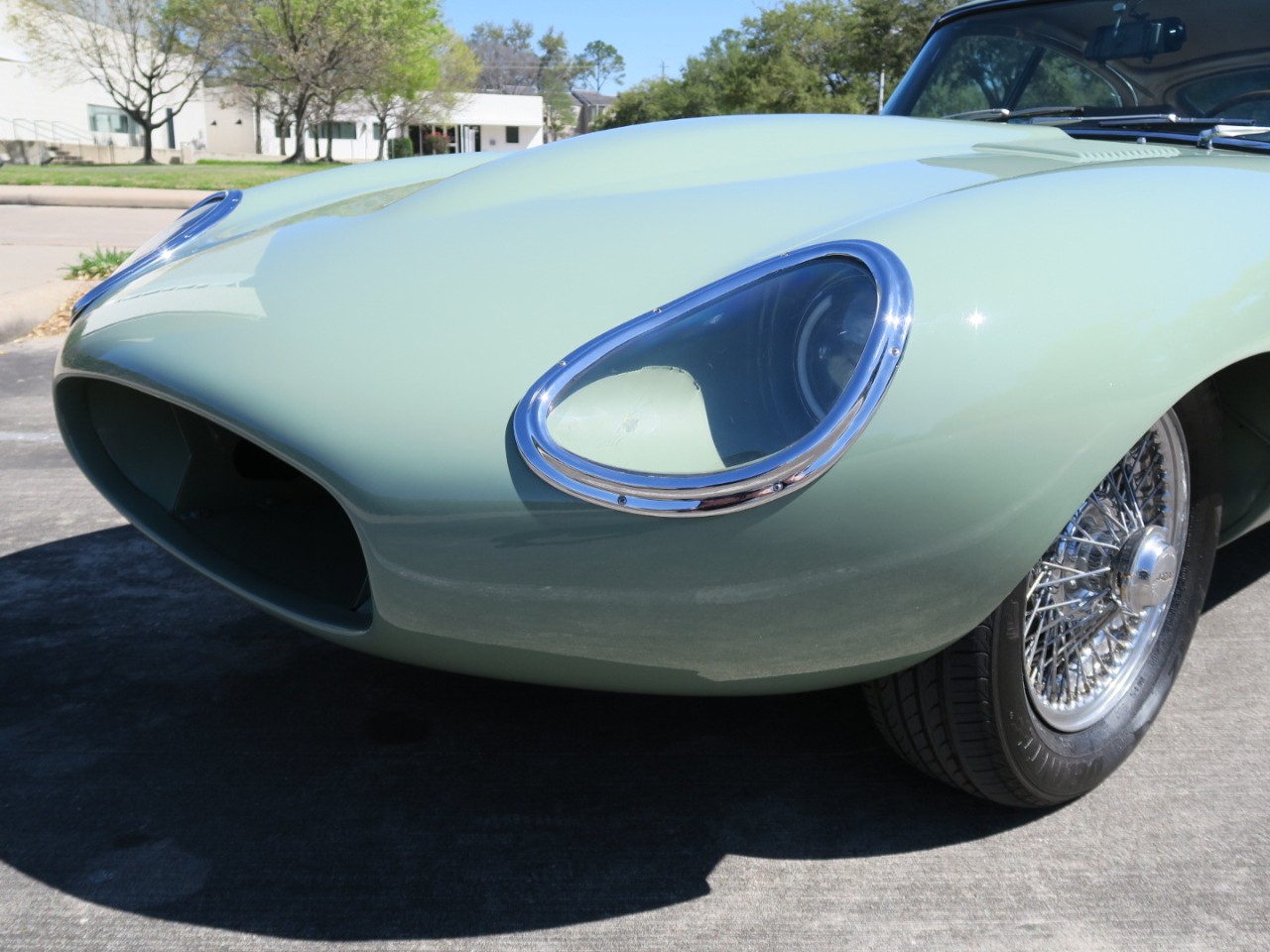 Jaguar-XKE-1971-Classic-Car-14