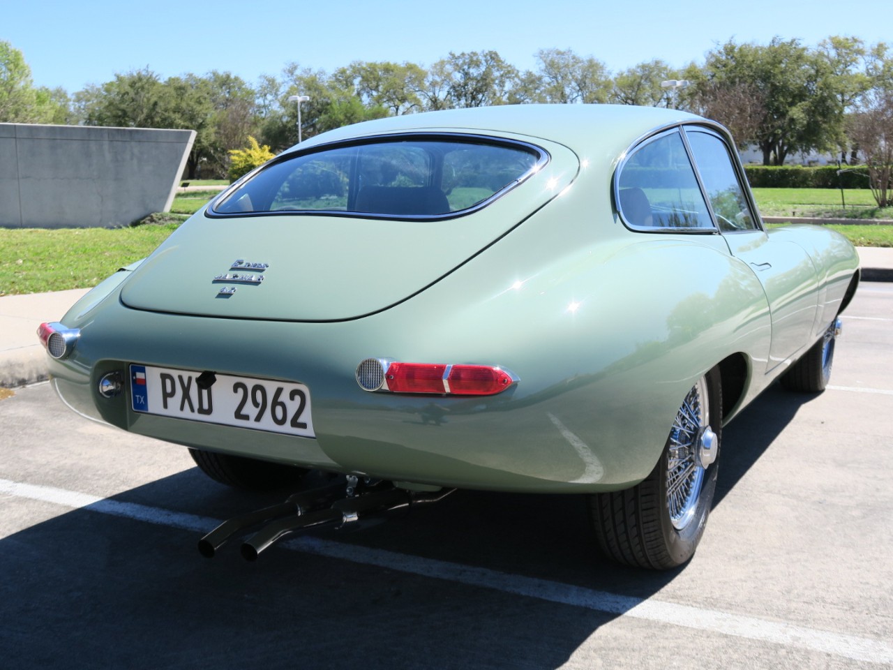 Jaguar-XKE-1971-Classic-Car-20