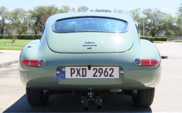 Jaguar-XKE-1971-Classic-Car-21