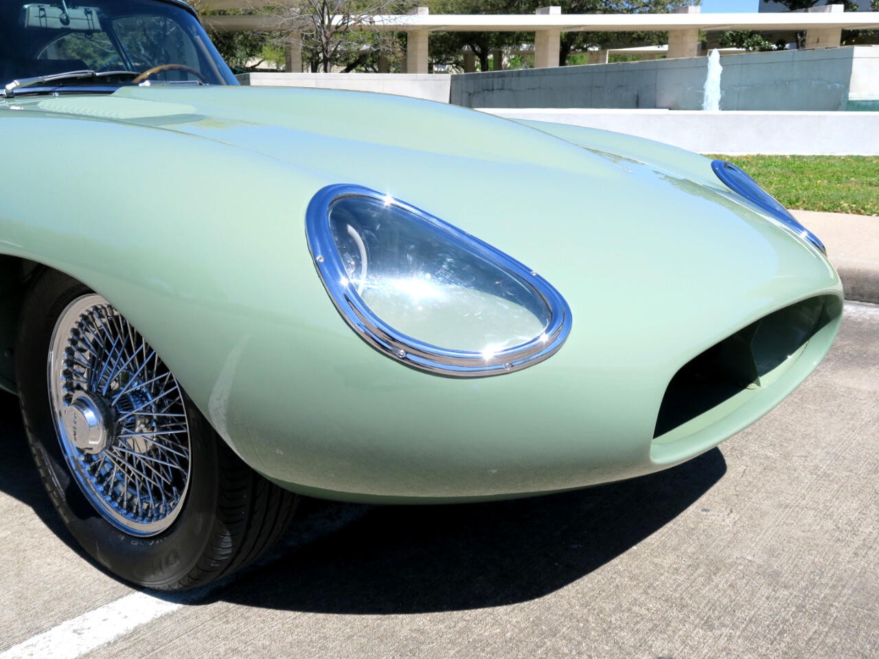 Jaguar-XKE-1971-Classic-Car-26