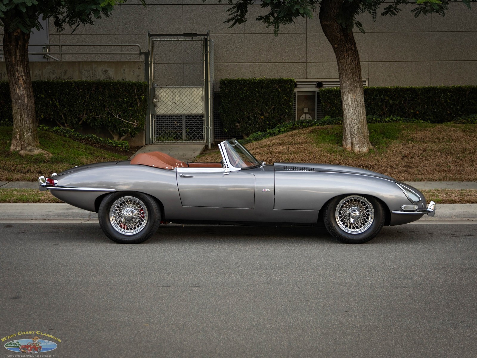 Jaguar-XKE-E-Type-Series-I-ELECTRIC-Roadster-1963-2-Door-Convertible-28
