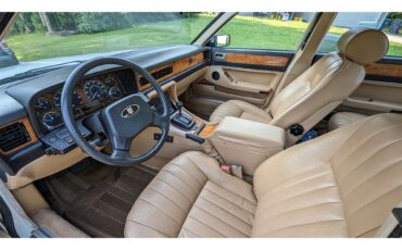 Jaguar-Xj6-1991-White-Tan-11