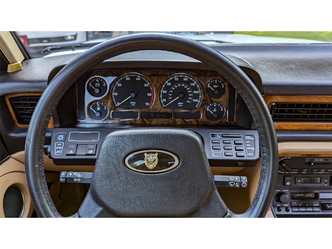 Jaguar-Xj6-1991-White-Tan-12