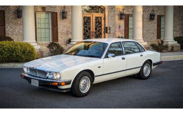 Jaguar-Xj6-1991-White-Tan
