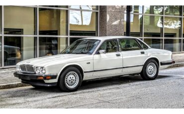 Jaguar-Xj6-1991-White-Tan-6