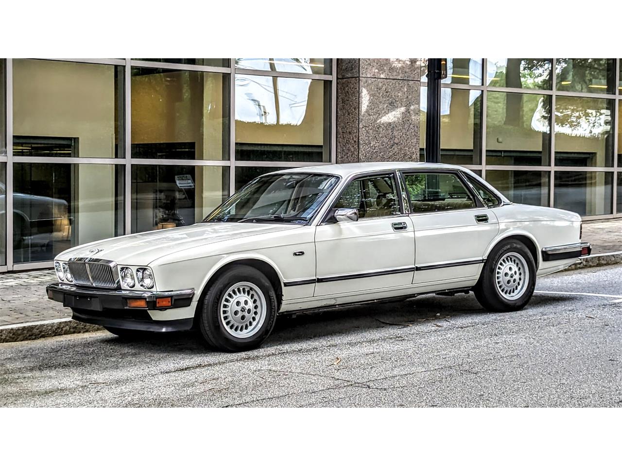 Jaguar-Xj6-1991-White-Tan-6
