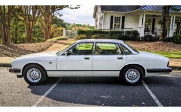 Jaguar-Xj6-1991-White-Tan-9