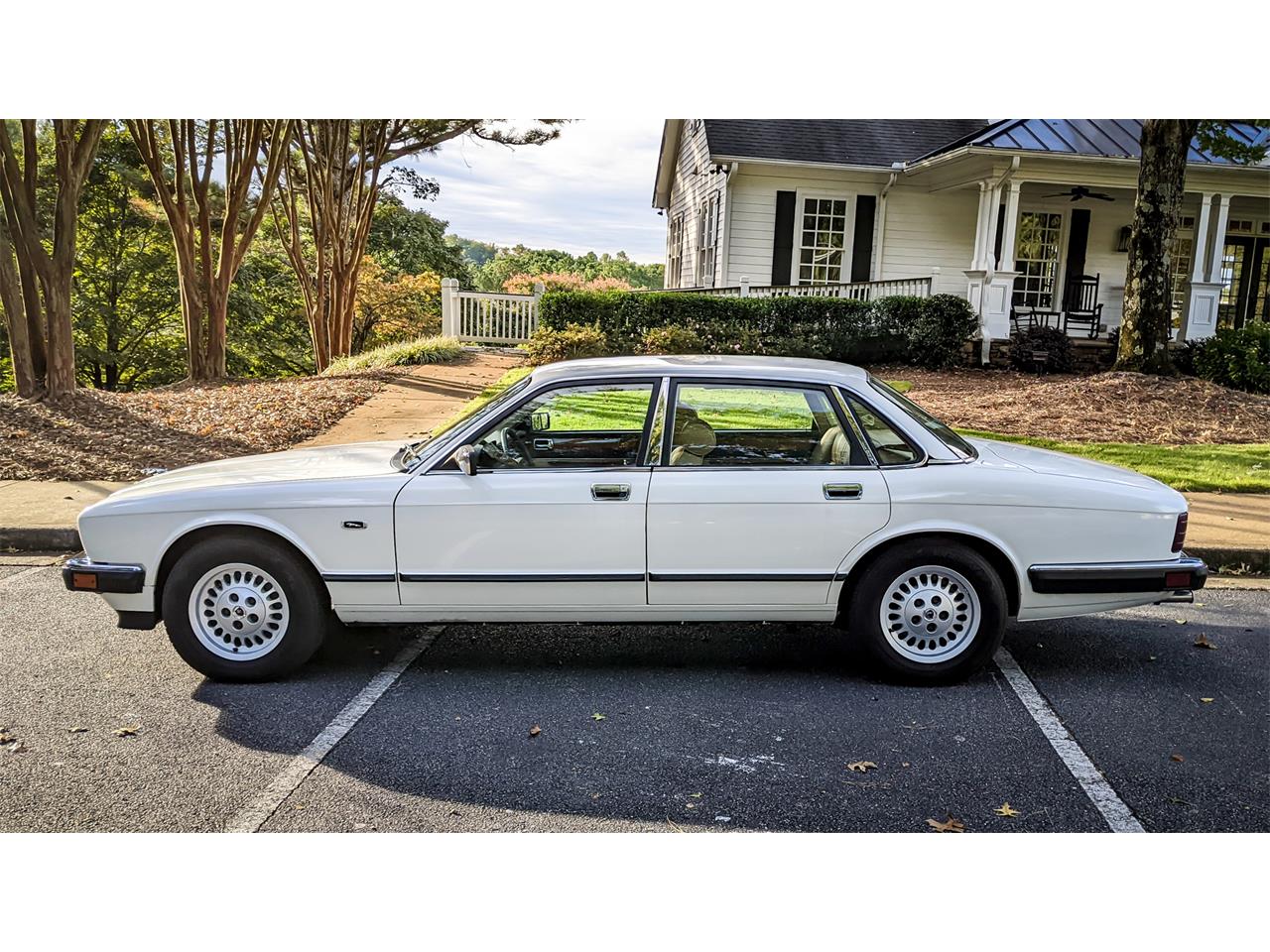 Jaguar-Xj6-1991-White-Tan-9