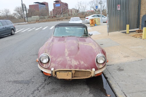 Jaguar-Xke-1972-Burgundy-Black