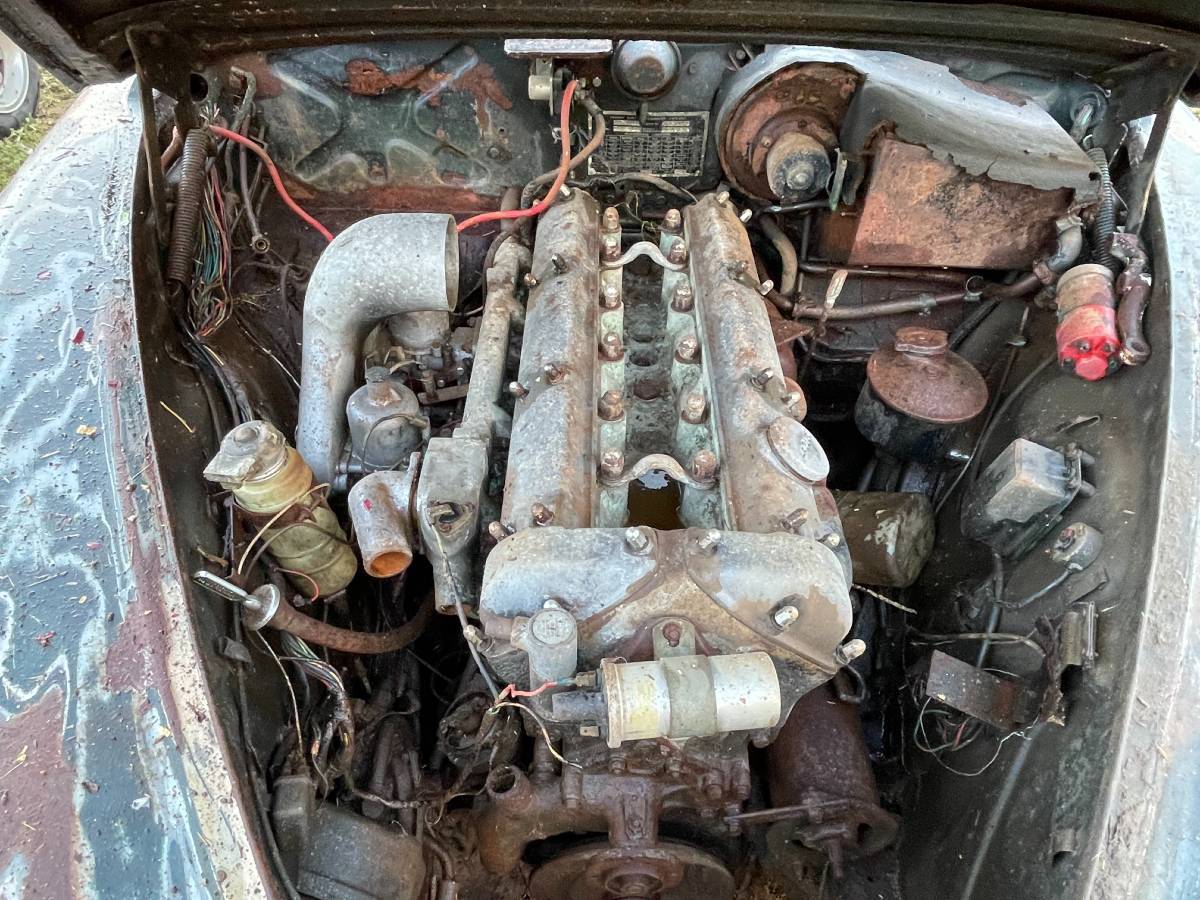 Jaguar-daimler-3.8-sovereign-1965-6