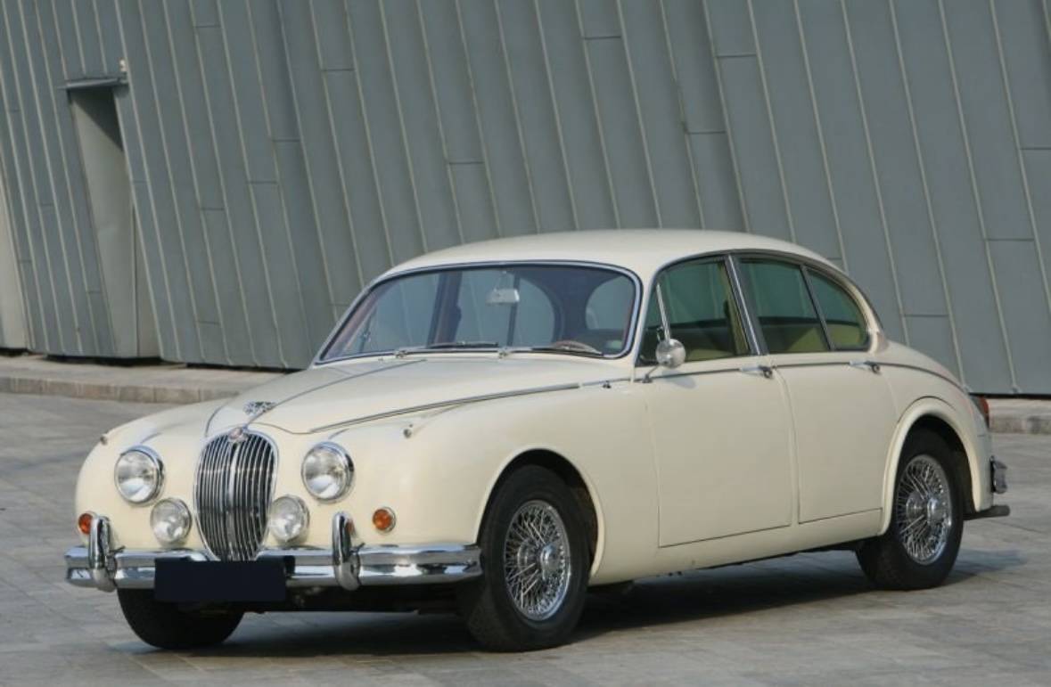 Jaguar-mkii-1961-white-12