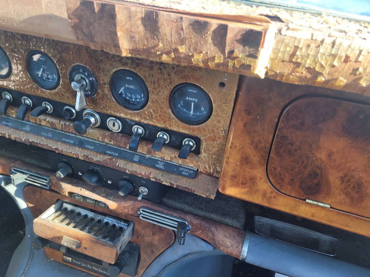 Jaguar-mkx420-1966-blue-10