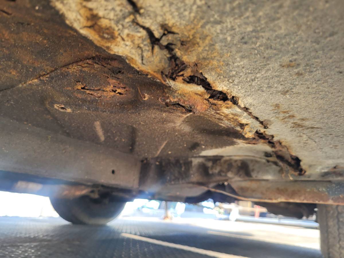 Jaguar-mkx420-1966-blue-16