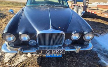 Jaguar-mkx420-1966-blue
