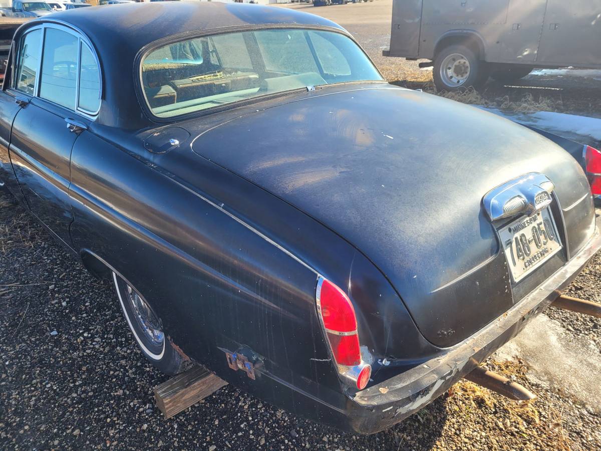 Jaguar-mkx420-1966-blue-5