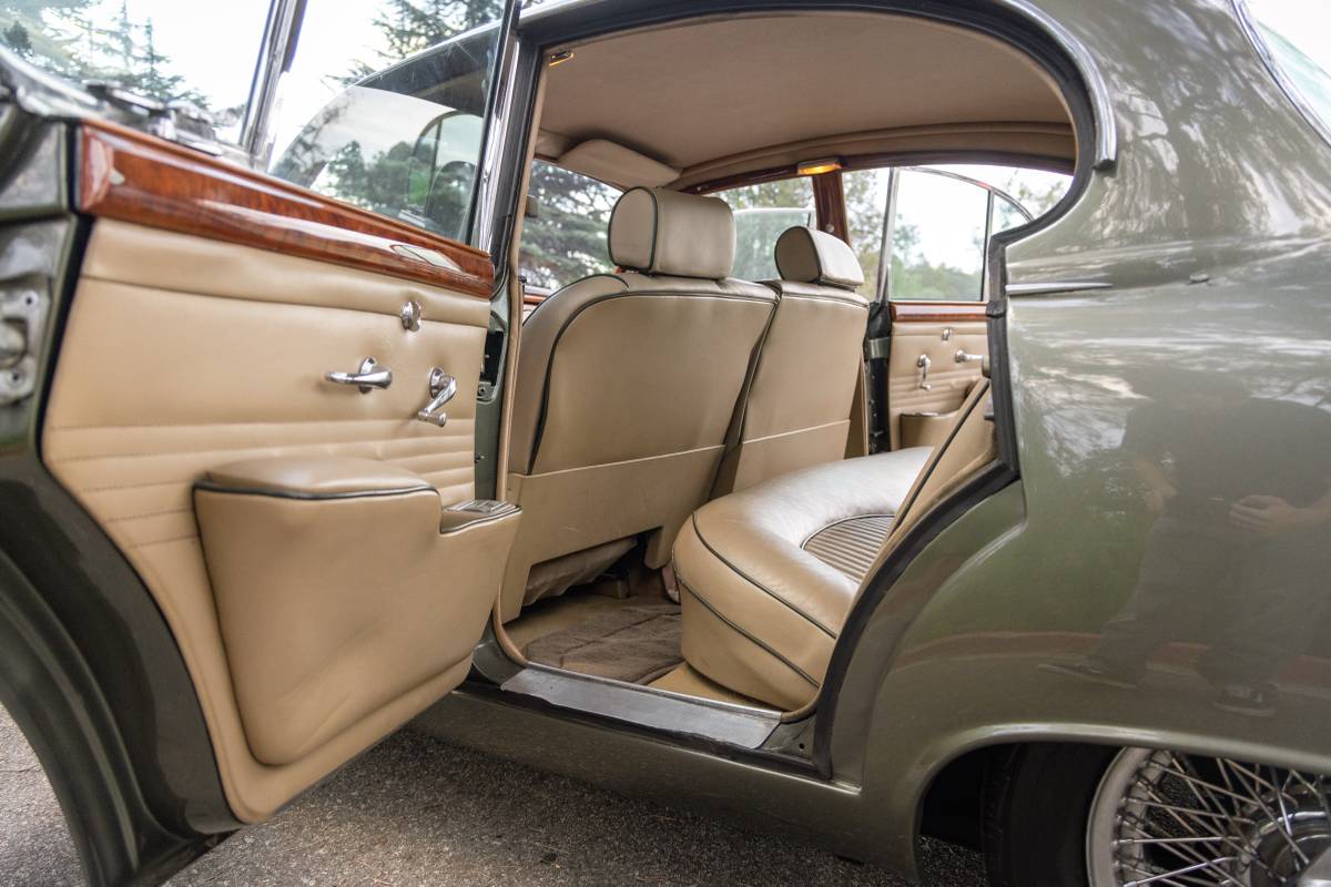 Jaguar-s-type-1965-28