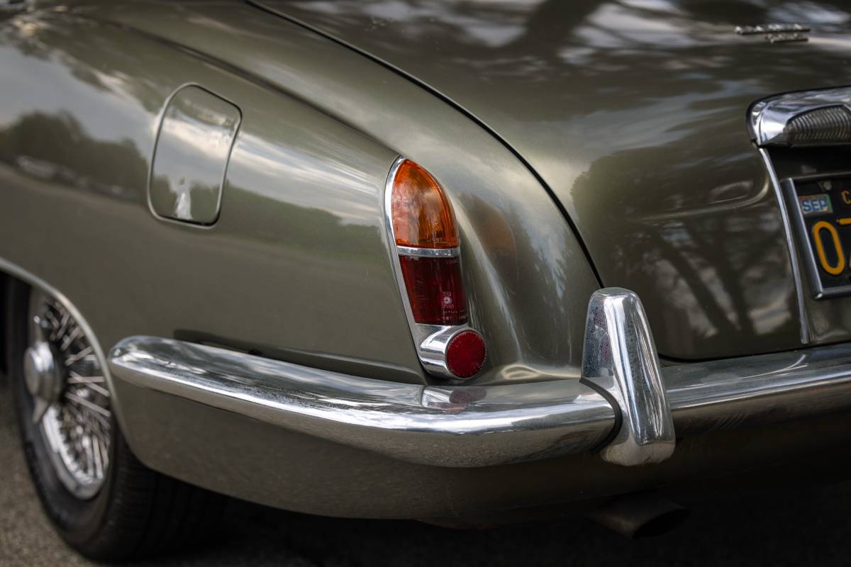 Jaguar-s-type-1965-4