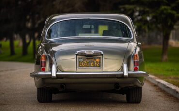 Jaguar-s-type-1965-5