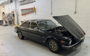 Jaguar-xj-1986-black