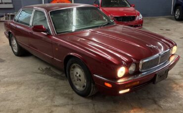 Jaguar-xj-series-sedan-1996-custom-10