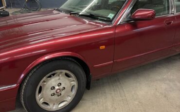 Jaguar-xj-series-sedan-1996-custom-11