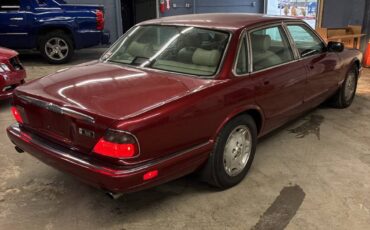 Jaguar-xj-series-sedan-1996-custom-14