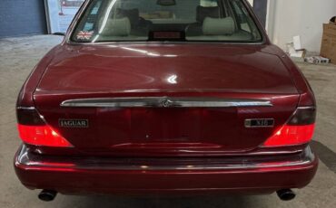 Jaguar-xj-series-sedan-1996-custom-6