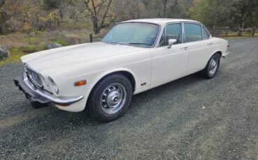 Jaguar-xj6-1974-white-4