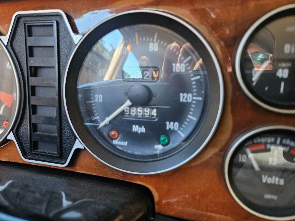 Jaguar-xj6-1974-white-7