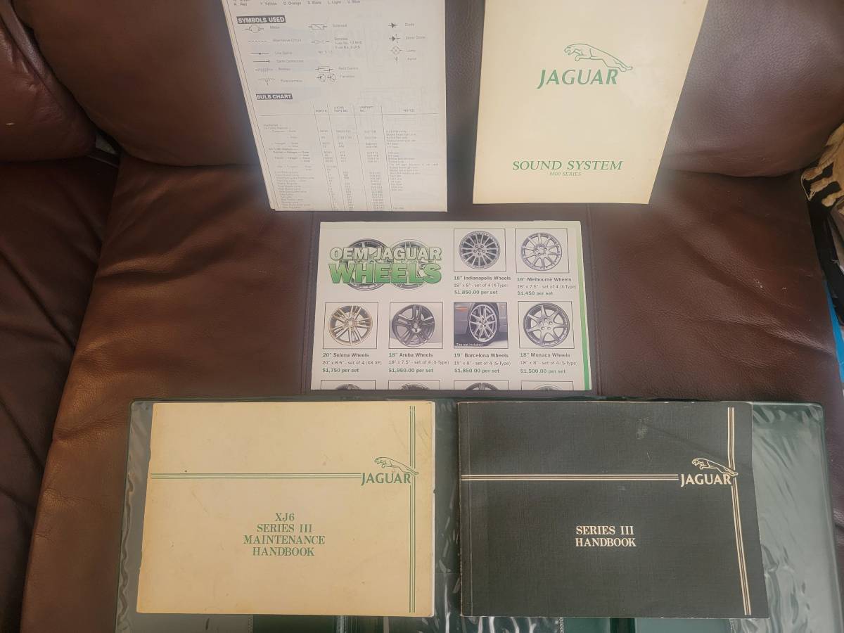 Jaguar-xj6-1984-black-14