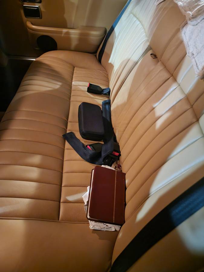 Jaguar-xj6-1984-black-18