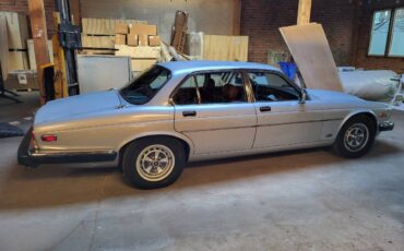 Jaguar-xj6-1984-silver-1