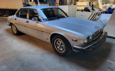 Jaguar-xj6-1984-silver-2