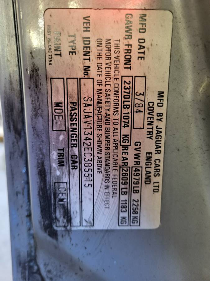 Jaguar-xj6-1984-silver-5