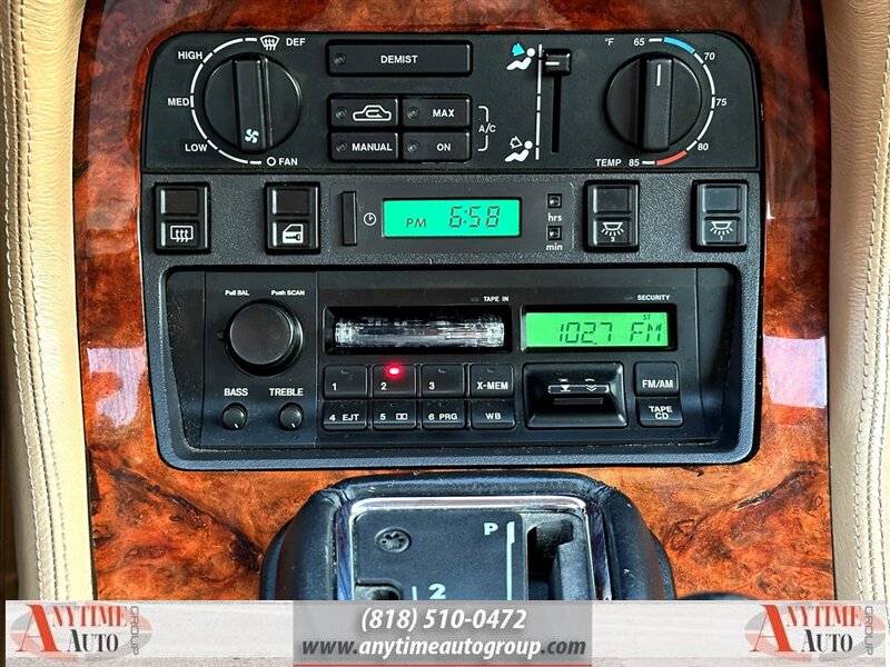 Jaguar-xj6-1993-white-16