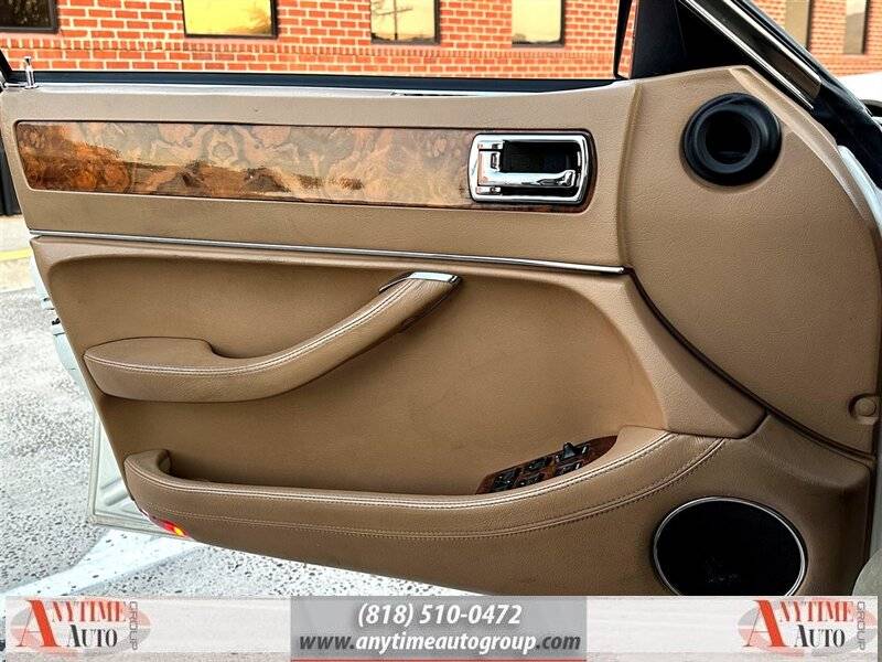 Jaguar-xj6-1993-white-21